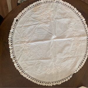Elegant White Lace Tablecloth